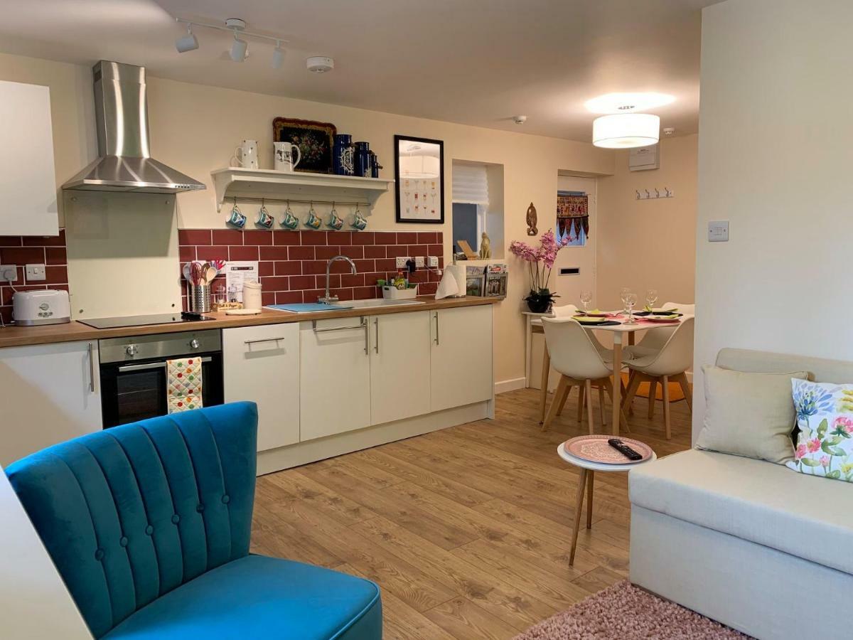 Pristine In The Centre Of Apartment